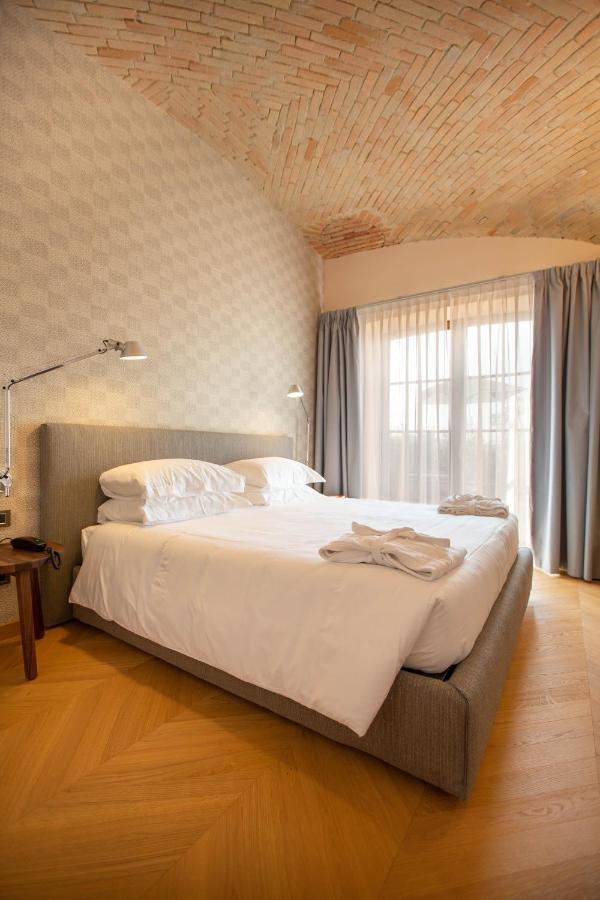 Villaggio Narrante - Cascina Galarej 塞拉伦加·达尔巴 外观 照片